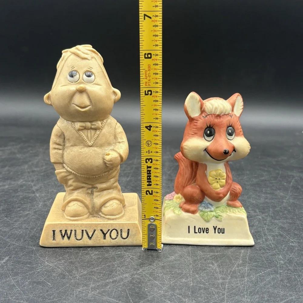 Vintage 1970 R & W Berries Figurine Statues 